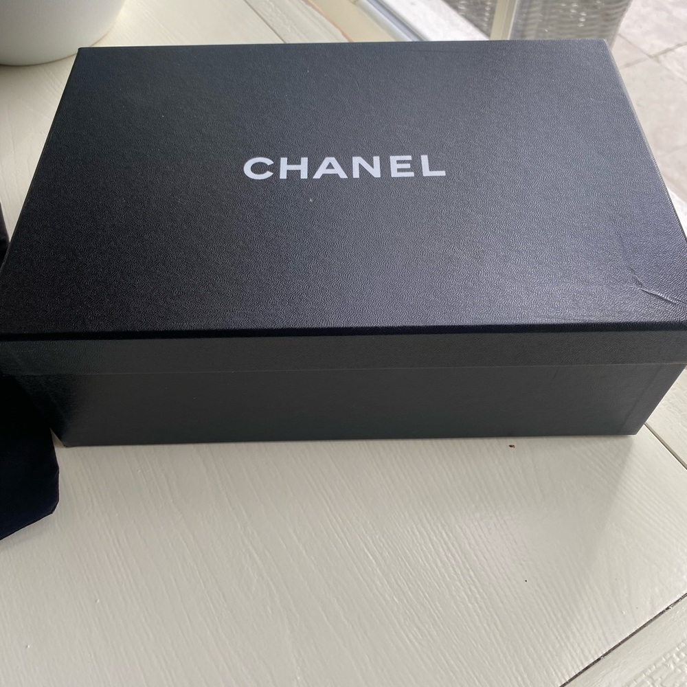 Brand new Chanel baby blue flats - Picture 5 of 6